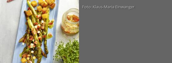Rezeptbild für "Ofen-Spargel mit Ei-Vinaigrette"