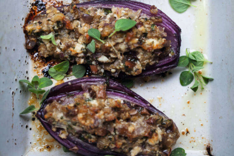 Blumenkohl-Steaks mit Basilikum-Koriander-Zitronensoße von Justin P. Moore