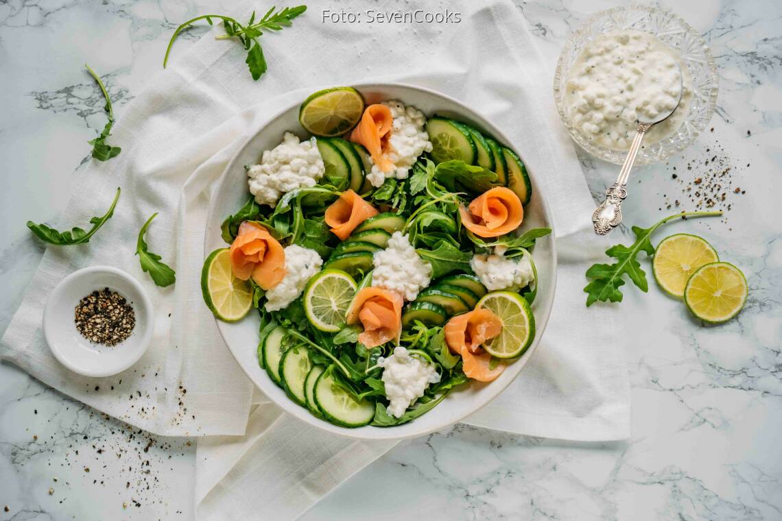 Flexitarisches Rezept: 5 Zutaten Bowl mit Lachs