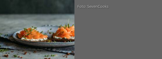 Rezeptbild für "Fitnessbrot mit Lachs und Frischkäse"