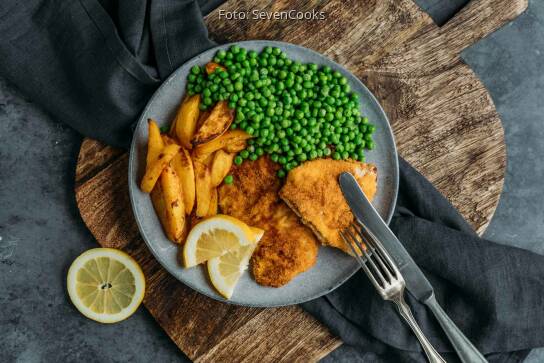 Schnitzel aus dem Ofen mit Wedges