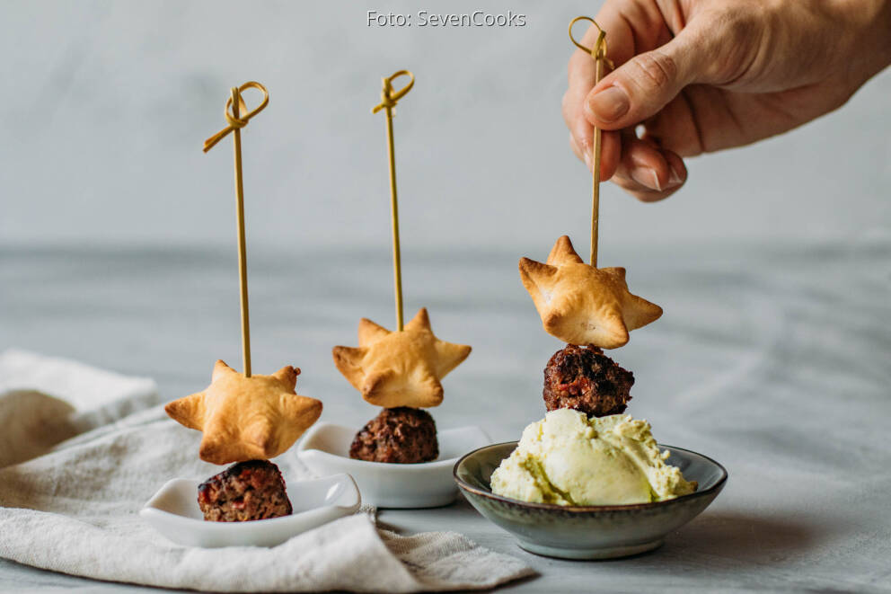 Weihnachtliche Blätterteig-Kanapees von SevenCooks