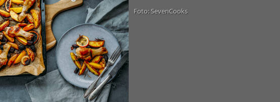 Rezeptbild für "Zitronenhähnchen mit schwarzen Oliven, Kartoffeln und Rosmarin"