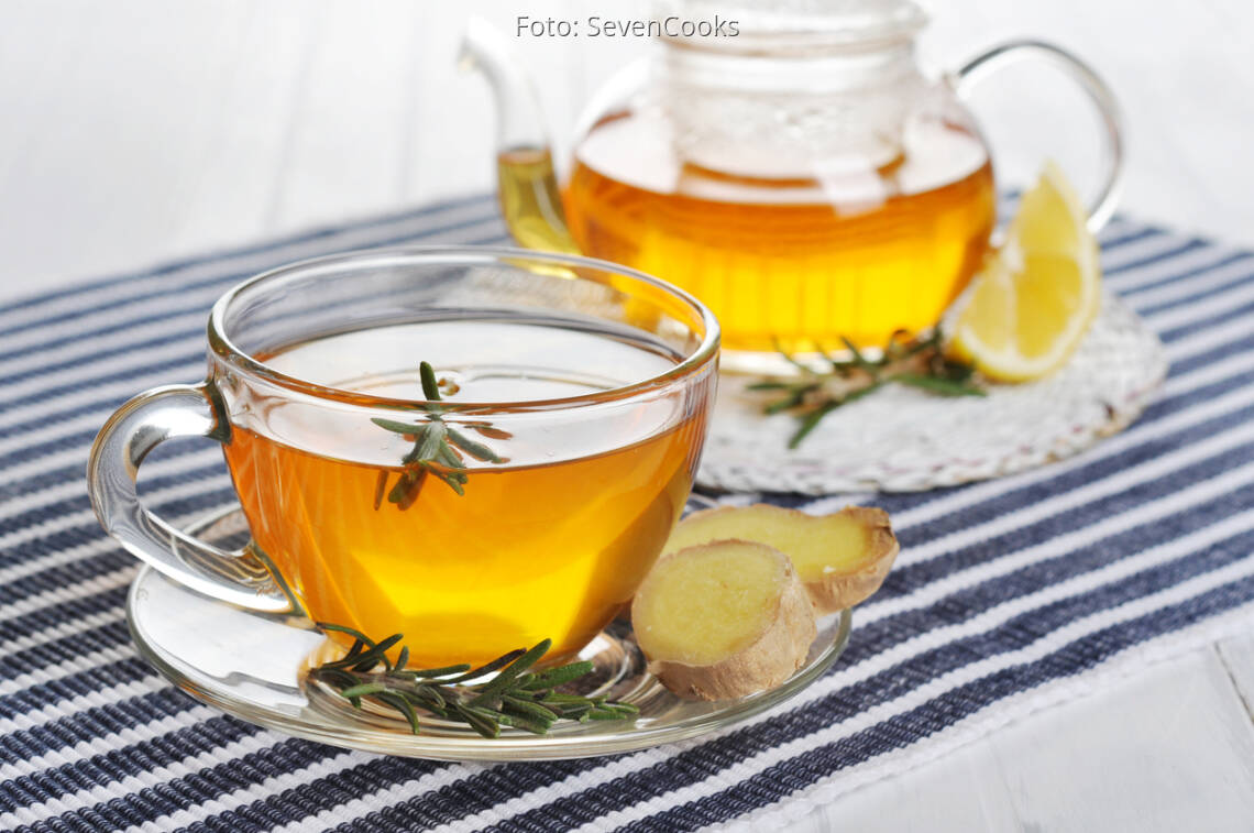 Grüner Tee mit Ingwer und Rosmarin (belebend) – vegan von Harsha Gramminger