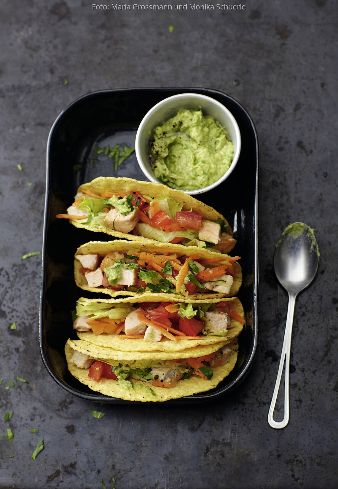 Hähnchen-Tacos mit Avocadocreme