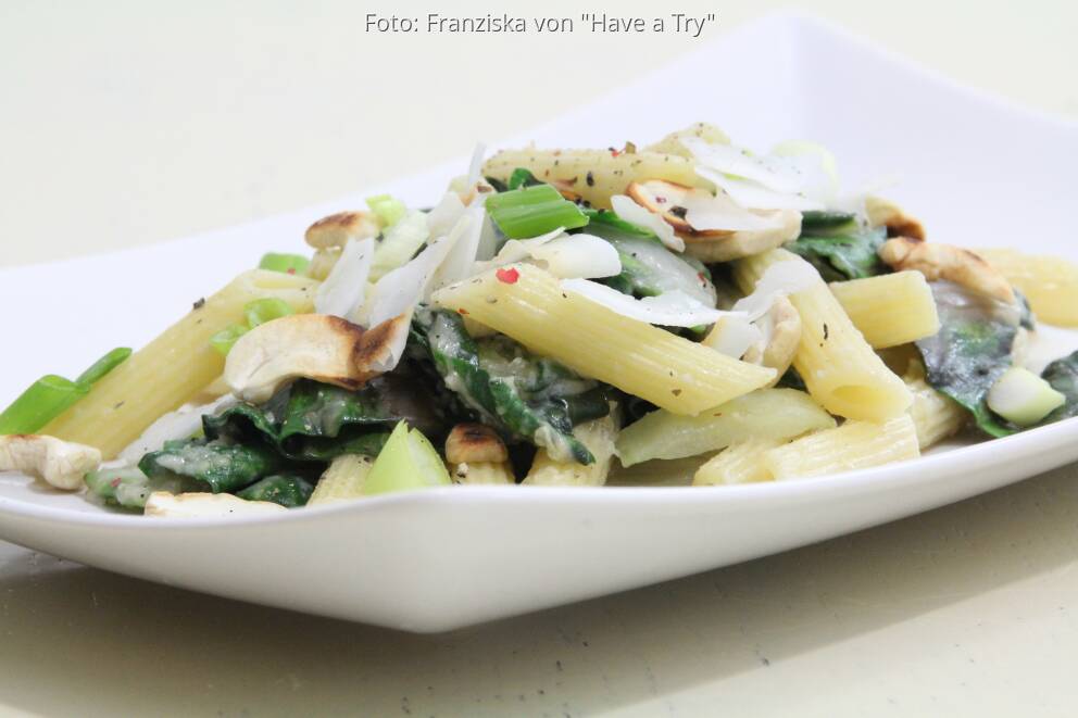 Mangold-Penne mit Kokos-Cashewsauce von Franziska von Have a Try