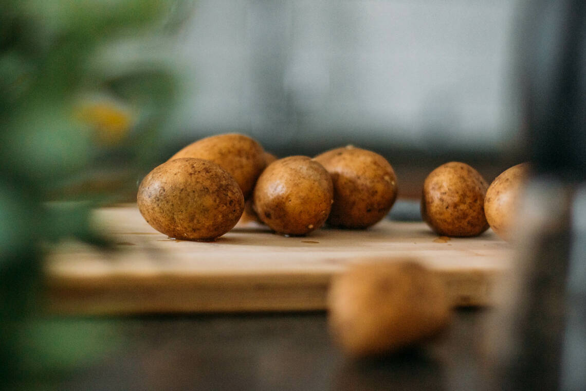 Saisonkalender für März: In diesem Monat kannst du Kartoffeln als Lagerware aus regionalem Anbau kaufen.