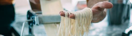 Nudeln selbst machen, so klappt es garantiert - Magazin Nudeln selbst machen, so klappt es garantiert - Magazin