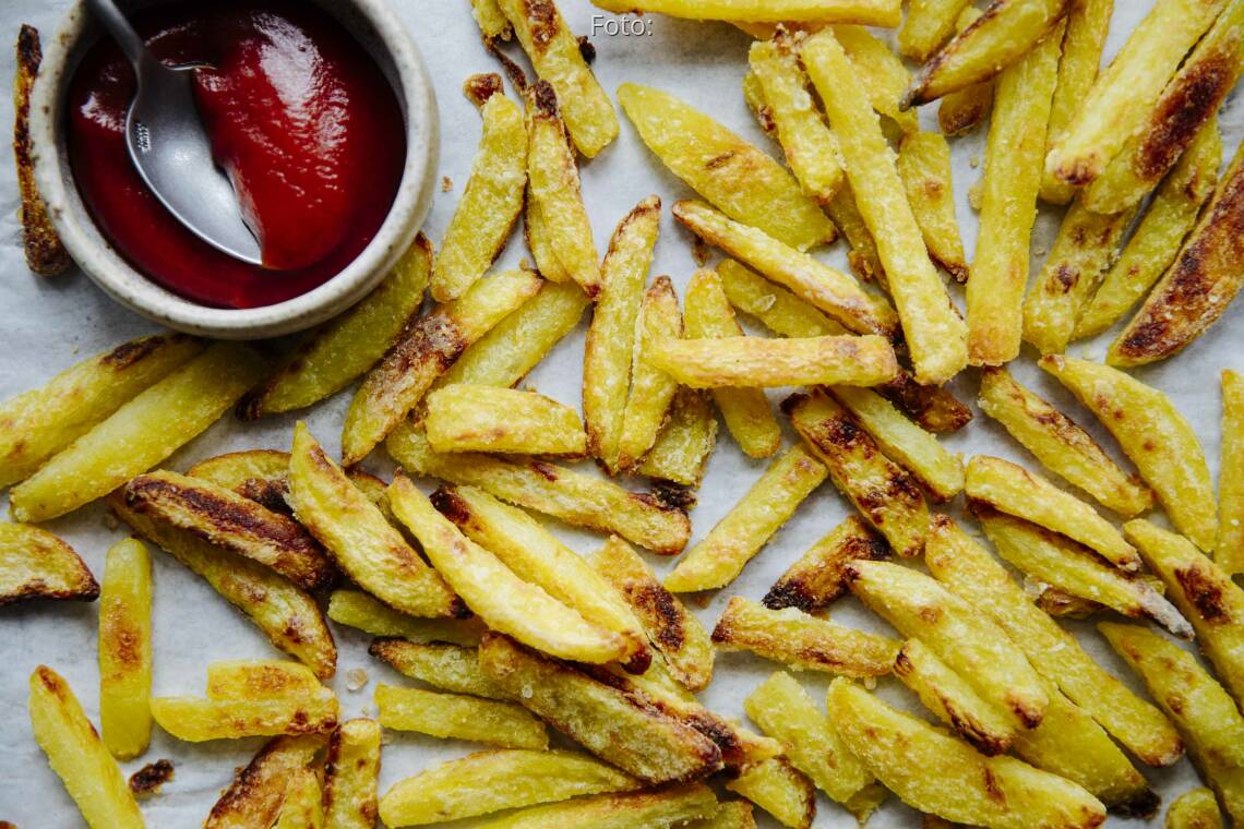 Pommes selber machen im Ofen: Diese Geheimzutat macht sie perfekt