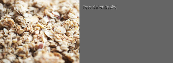 Rezeptbild für "Porridge mit Mandeln und Datteln – vegan"