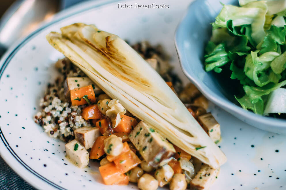 Bunter Quinoa mit Karotten-Tofu-Pfanne von SevenCooks