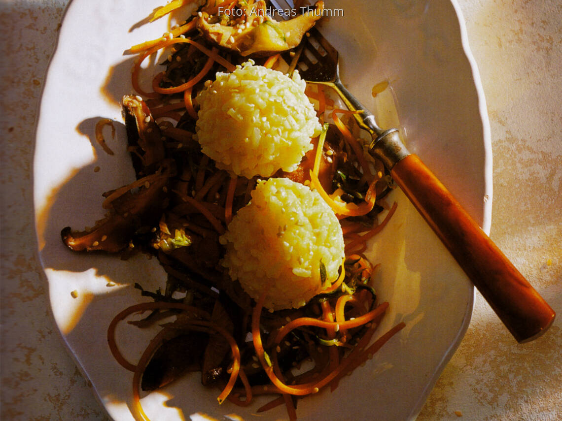 Shiitake-Pilze mit aromatischen Reiskugeln von Ursula Wetter