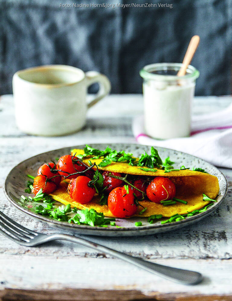 Tofu-Omlette mit gerösteten Tomaten von Nadine Horn &amp; Jörg Mayer