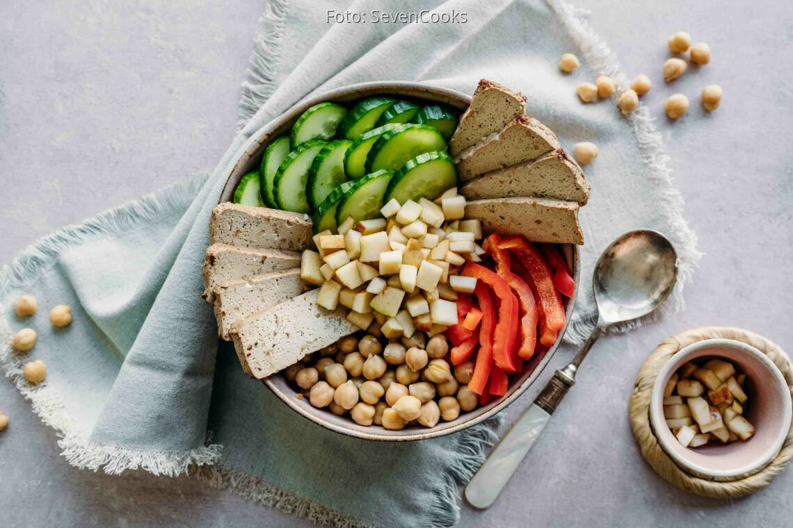 Veganes Rezept: 5 Zutaten Bowl mit Tofu