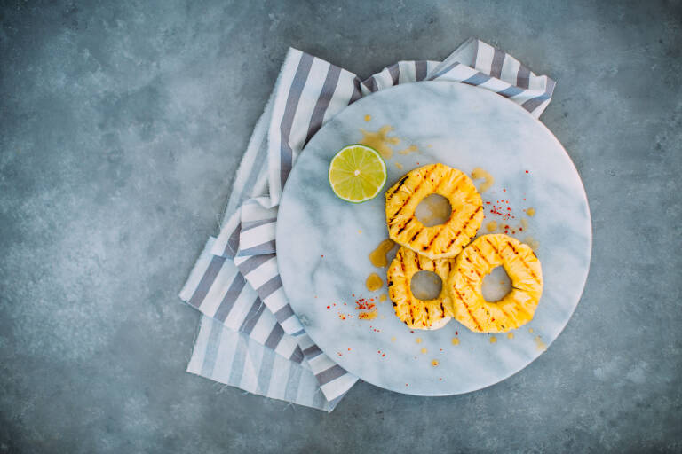 Veganes Rezept: Ananasscheiben mit Limettenmarinade