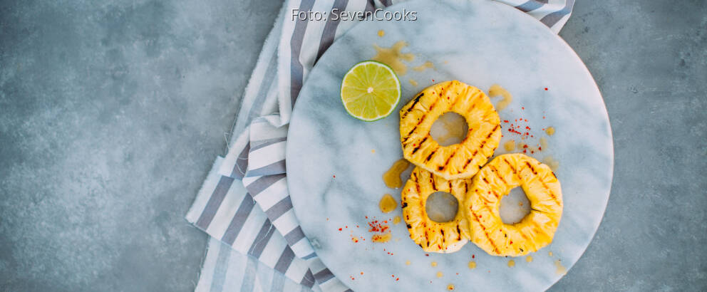 Veganes Rezept: Ananasscheiben mit Limettenmarinade