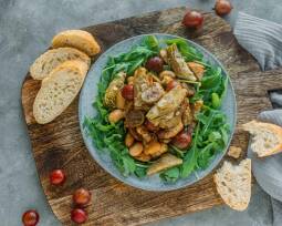 Veganes Rezept: Artischocken-Salat mit Stachelbeeren und weißen Bohnen 1