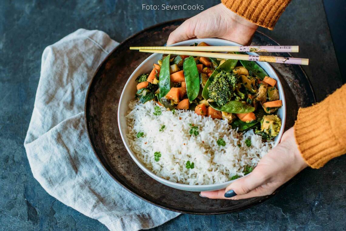 Veganes Rezept: Asiatisches Wokgemüse mit Reis