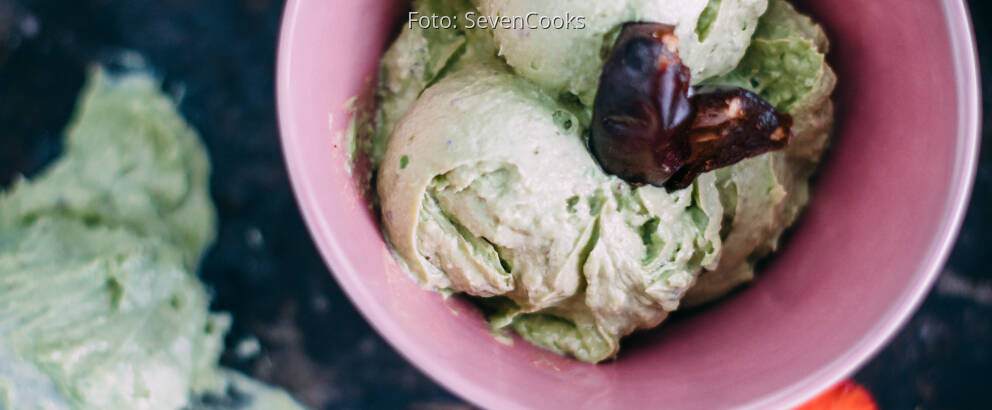 Veganes Rezept: Avocado-Cashew-Eis