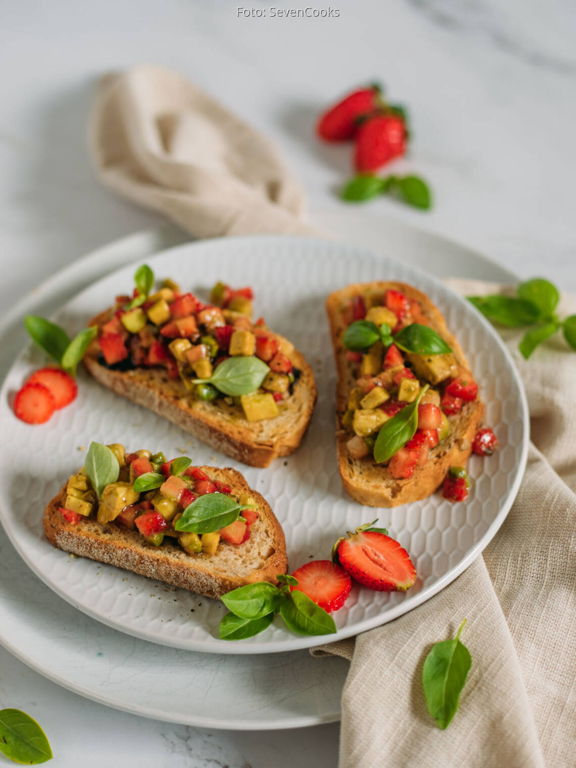 Avocado Erdbeer Bruschetta Von SevenCooks