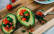 Veganes Rezept: Avocado vom Grill mit Tomatensalsa