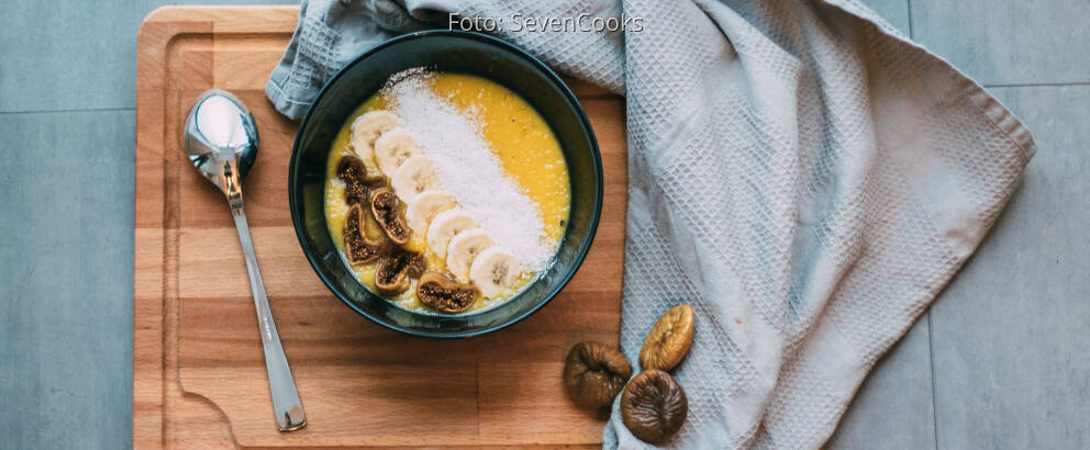 Veganes Rezept: Bananen-Birne-Mango-Bowl