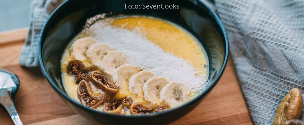 Veganes Rezept: Bananen-Birne-Mango-Bowl