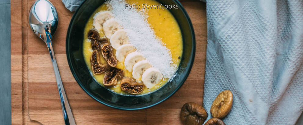 Veganes Rezept: Bananen-Birne-Mango-Bowl