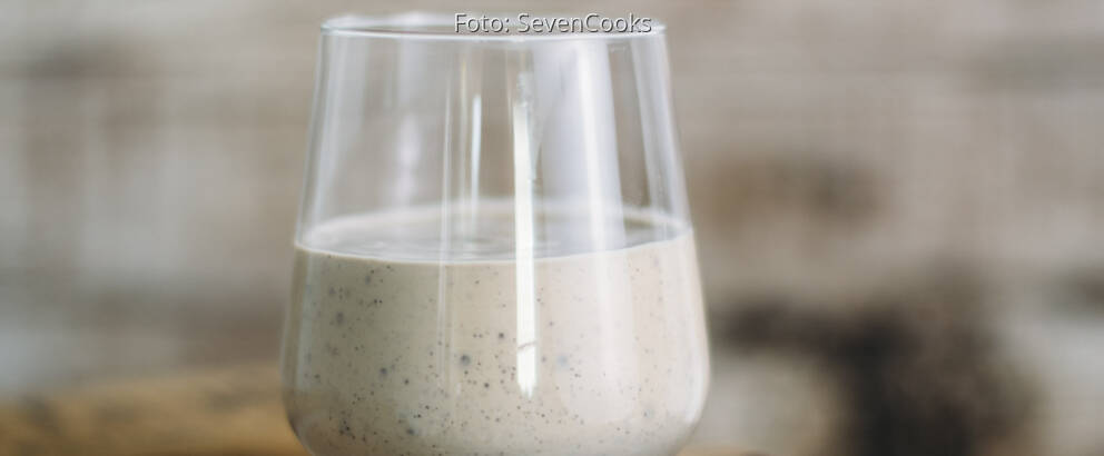 Veganes Rezept: Bananen-Erdnuss-Proteinshake 3