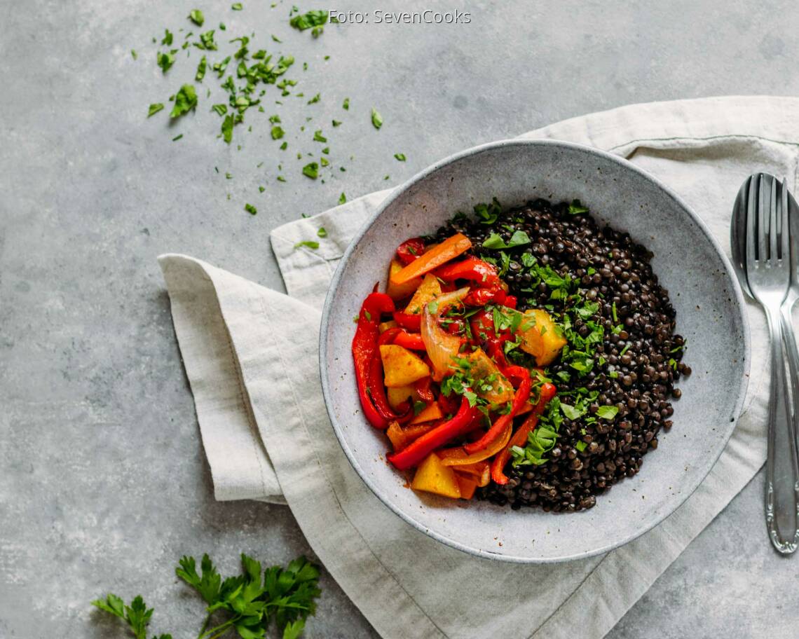 Veganes Rezept: Belugalinsen mit Ofengemüse 2