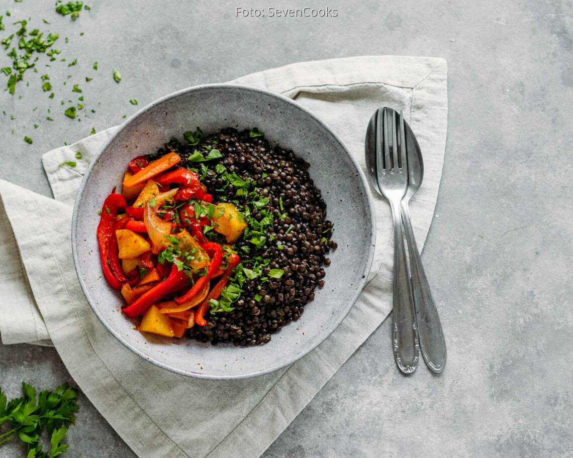 Veganes Rezept: Belugalinsen mit Ofengemüse 3