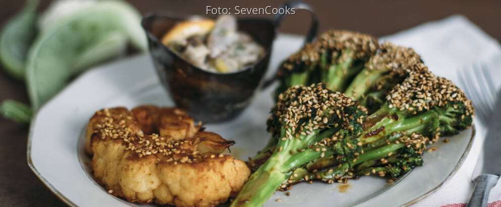 Fertiges Rezept: Blumenkohl- und Brokkolisteaks mit cremiger Austernpilzsauce_2
