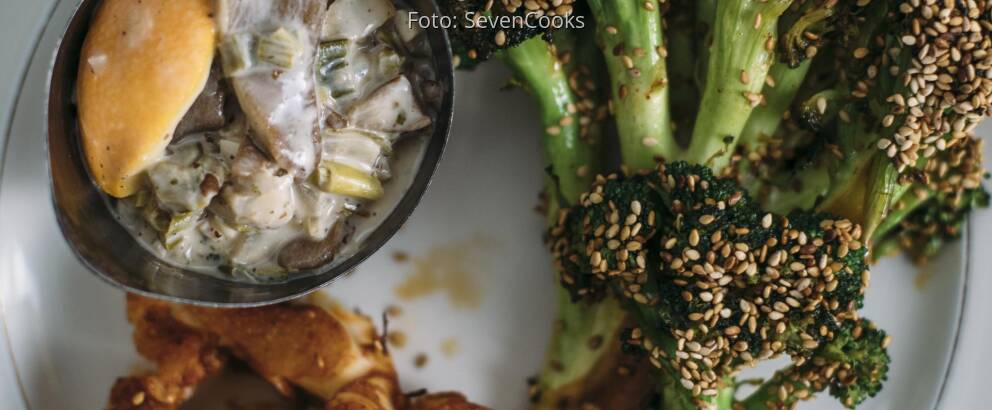 Fertiges Rezept: Blumenkohl- und Brokkolisteaks mit cremiger Austernpilzsauce_3