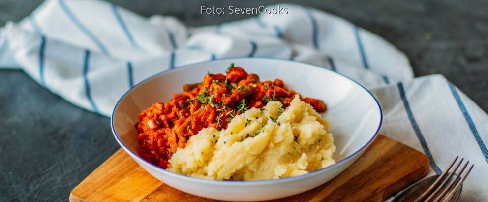 Veganes_Rezept:_Bohnen_mit_Räuchertofu_und_Kartoffelstampf_1