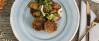 Veganes Rezept: Bratkartoffeln mit Endiviensalat und Karotten-Nuss-Bratlingen 3
