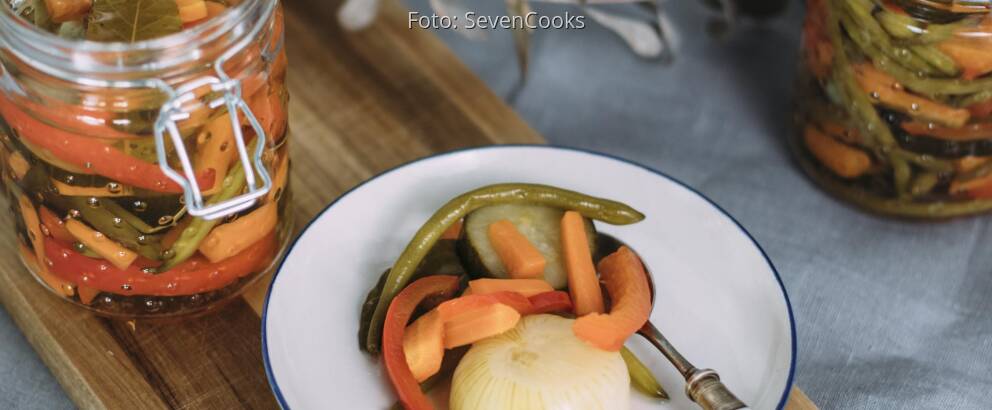 Veganes Rezept: Buntes eingelegtes Gemüse