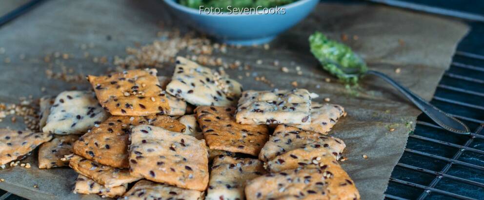 Veganes Rezept: Dinkel-Leinsamen-Cracker 1