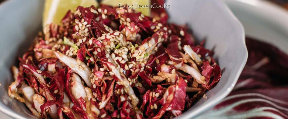 Veganes Rezept: einfacher Sesam-Radicchio-Salat_1