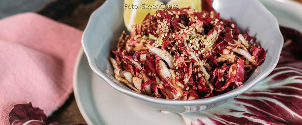 Veganes Rezept: einfacher Sesam-Radicchio-Salat_2