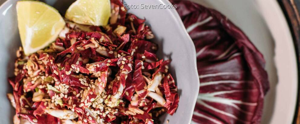 Veganes Rezept: einfacher Sesam-Radicchio-Salat_3