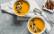 Veganes Rezept: Fruchtige Kürbissuppe mit Graupen-Pilz-Topping 2