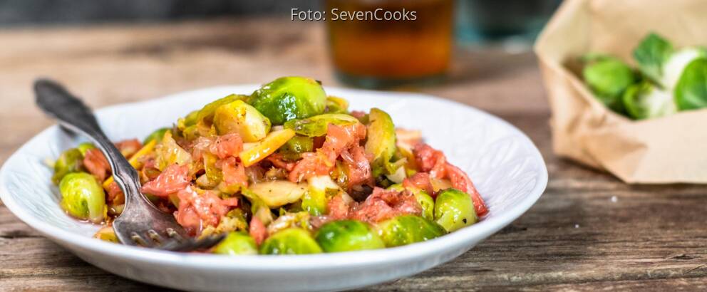 Veganes Rezept: Fruchtiger Rosenkohlsalat mit Himbeerdressing 2