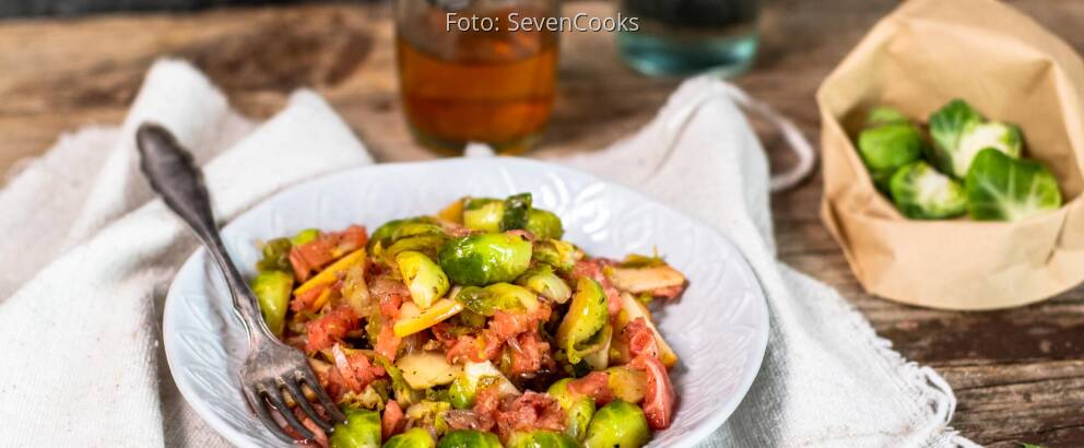 Veganes Rezept: Fruchtiger Rosenkohlsalat mit Himbeerdressing 3