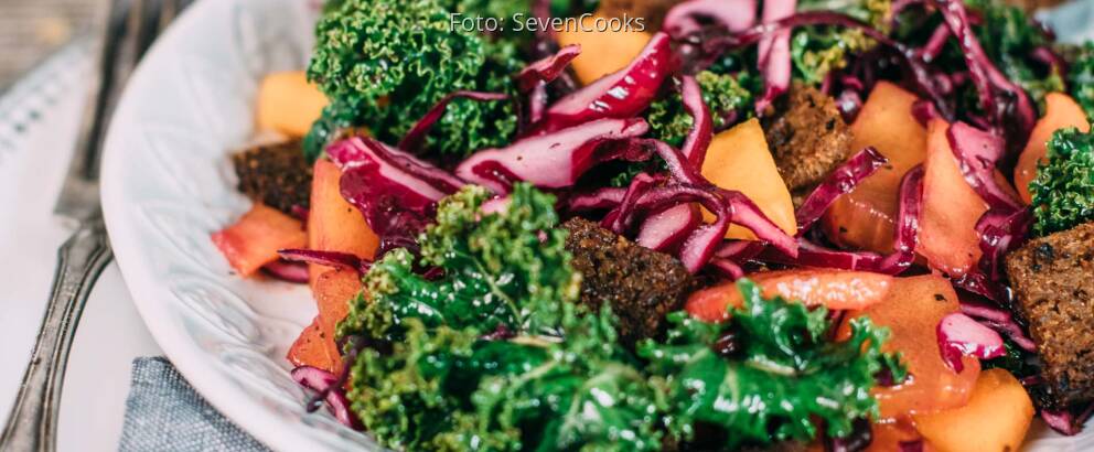 Veganes Rezept: Fruchtiger Rotkohlsalat 3