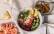 Veganes Rezept: Gebratener Gemüse-Reis mit Mandeln und Granatapfelsoße 3