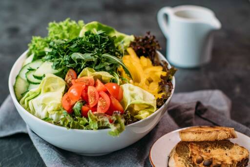Veganes Rezept: Gemischter Salat mit Sojajoghurtdressing_1