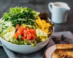 Veganes Rezept: Gemischter Salat mit Sojajoghurtdressing_1