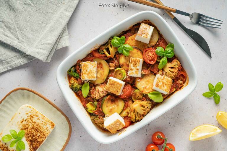 Gemüseauflauf mit veganem Pfannenkäse von Simply V