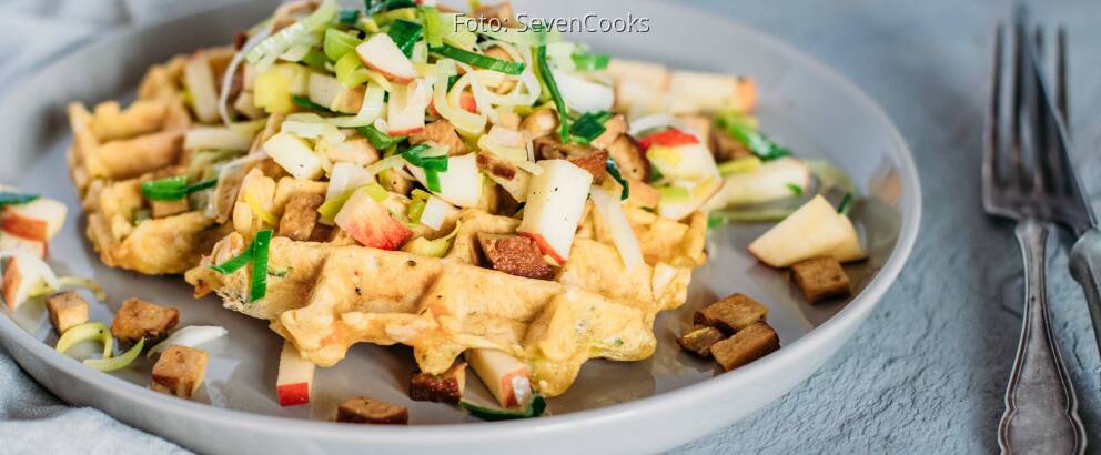 Veganes Rezept: Gemüse-Waffeln mit Lauchsalat_3