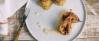Veganes Rezept: Geschmorte Birnen auf weißem Schokopüree mit Kartoffelgratin-Türmchen